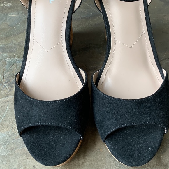 Charles by Charles David Lambert Cork Wedge Sandal - Picture 4 of 10